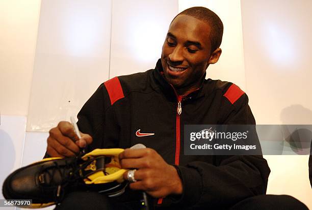 Lakers player Kobe Bryant unveils his All-Star 2006 Nike Kobe I basketball sneaker at the Nike All-Star Lounge on February 16, 2006 in Houston,...