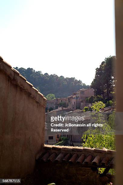 mura town in catalunya spain - jc bonassin stockfoto's en -beelden