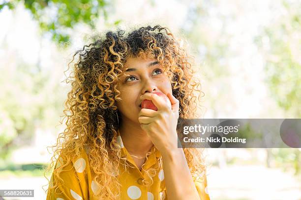 girls lifestyle 19 - adult female eating an apple stock pictures, royalty-free photos & images