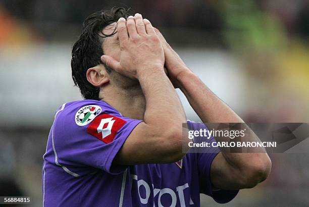 Fiorentina's forward Luca Toni reacts during their Italian serie A football match against Lazio at Artemio Franchi stadium in Firenze, 19 February...