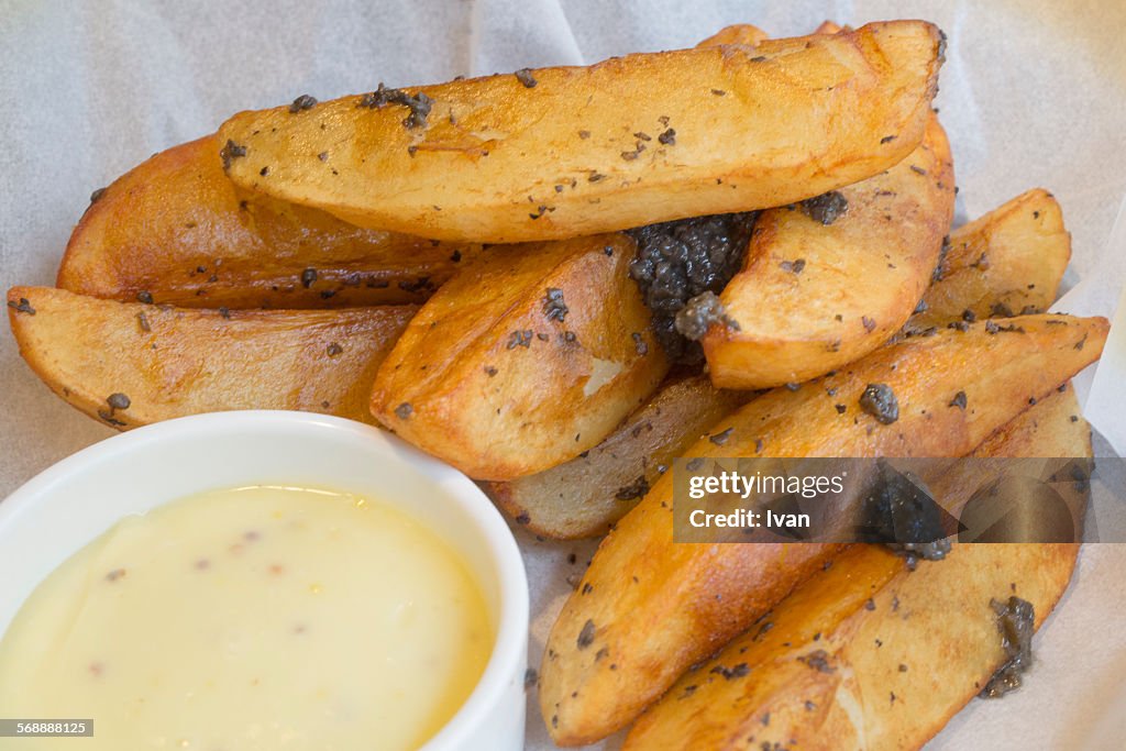 Truffle potato chips with egg Mayonnaise