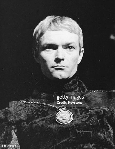 Actor Pierre Vaneck in a scene from the play 'Hamlet' during a celebration of William Shakespeare at the Theatre National Populaire, circa 1960.