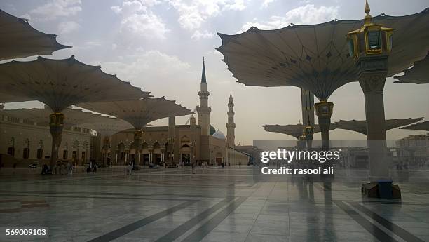 prophetic mosque - medina stock pictures, royalty-free photos & images