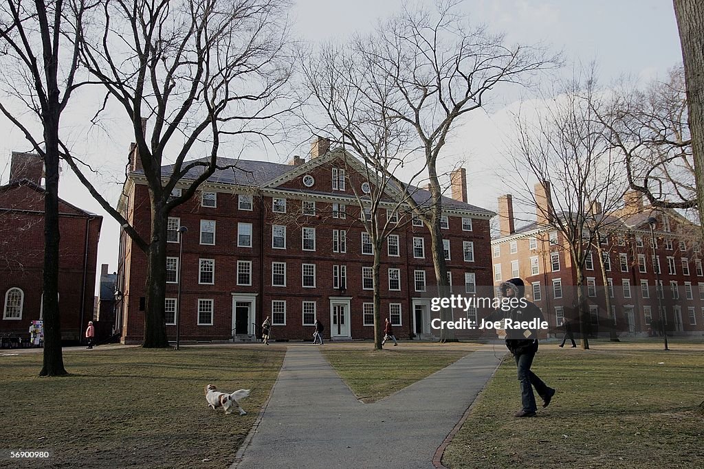 Summers To Step Down As Harvard President