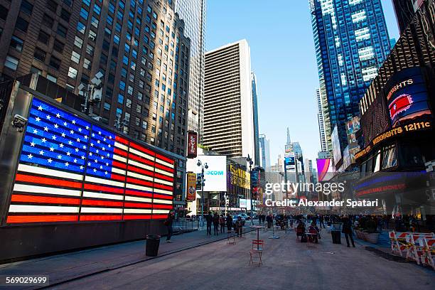 electronic american flag at times square, new york - electronic billboard stock pictures, royalty-free photos & images