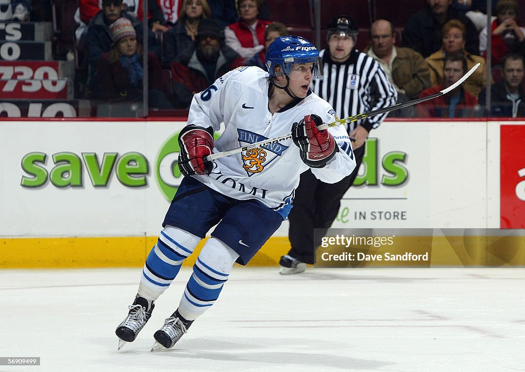 IIHF World U20 Championships: Sweden v Finland