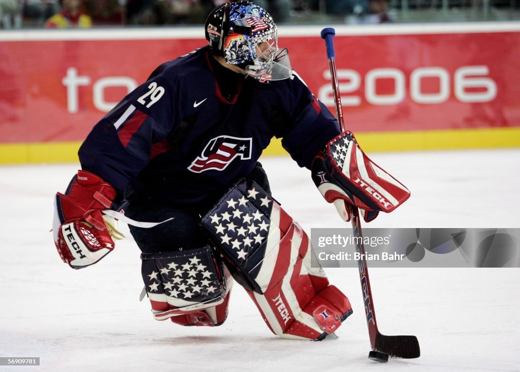 Ice Hockey - Finland v United States - QF