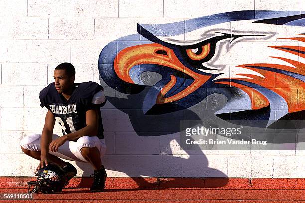 Chaminade's Josh Jones FOR PLAYOFF PREVIEW. Photographed November 14 2000. DIGITAL IMAGE