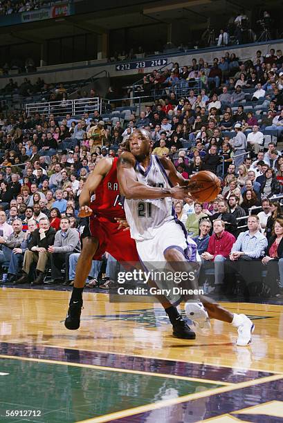 Bobby Simmonds Bobby Simmons Basketball Player Photos and Premium High Res Pictures ...