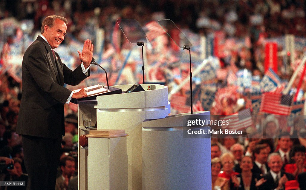 NA.R DoleWave#1.081596.MBBob Dole waves during his speech on the final night of the Republican Natio