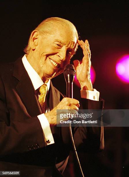 Islanders.Berle.0824.DBNewportBeach.  Comedian Milton Berle entertains diners during "An Evening On The Titanic". Berle, age 90, anchored a...