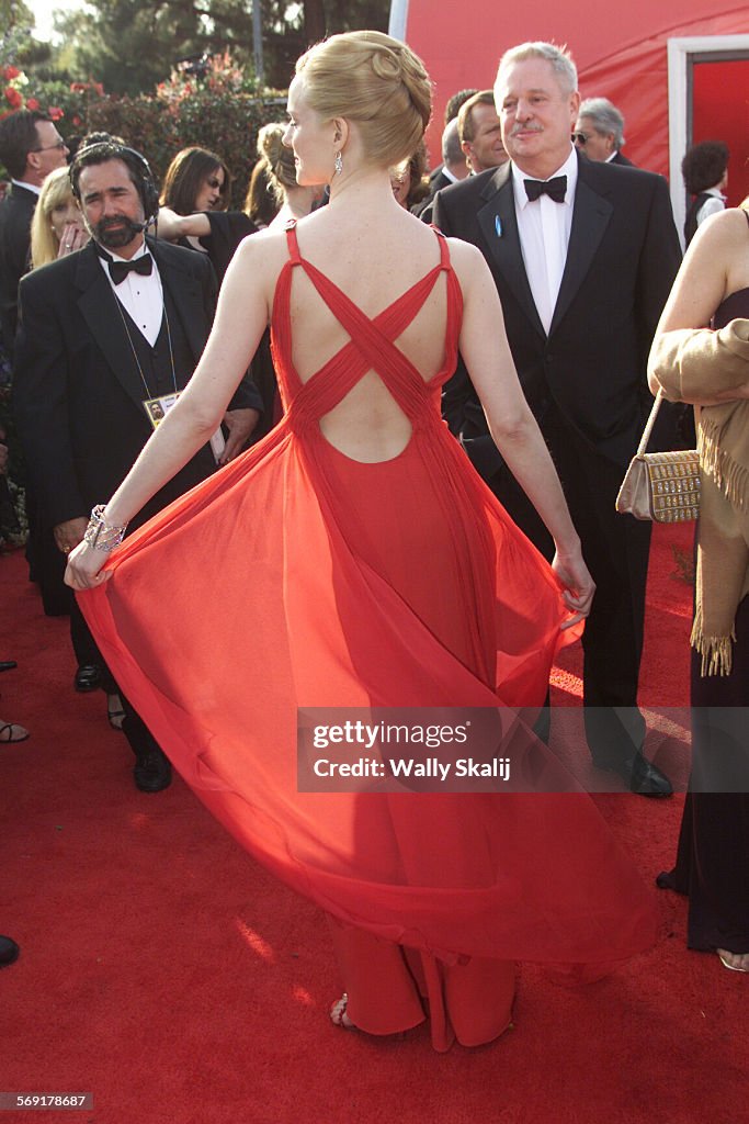 026678.0325.osc95.ws03  Laura Linney at the 73rd Academy Awards at the Shrine Auditorium in Los An