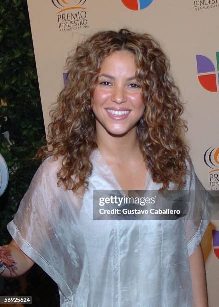52 Shakira Premio Lo Nuestro Photos & High Res Pictures - Getty Images