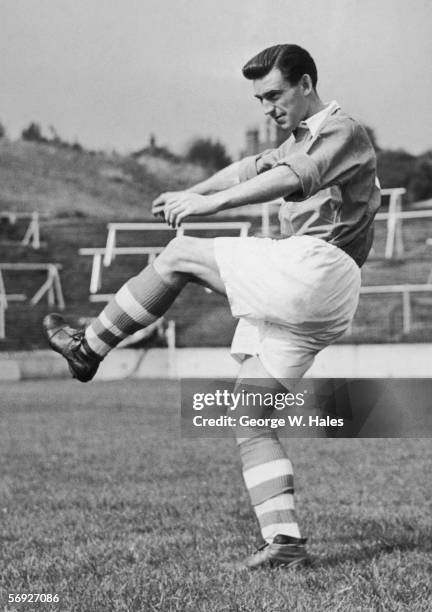 English footballer Derek Ufton of Charlton Athletic F.C., August 1952.