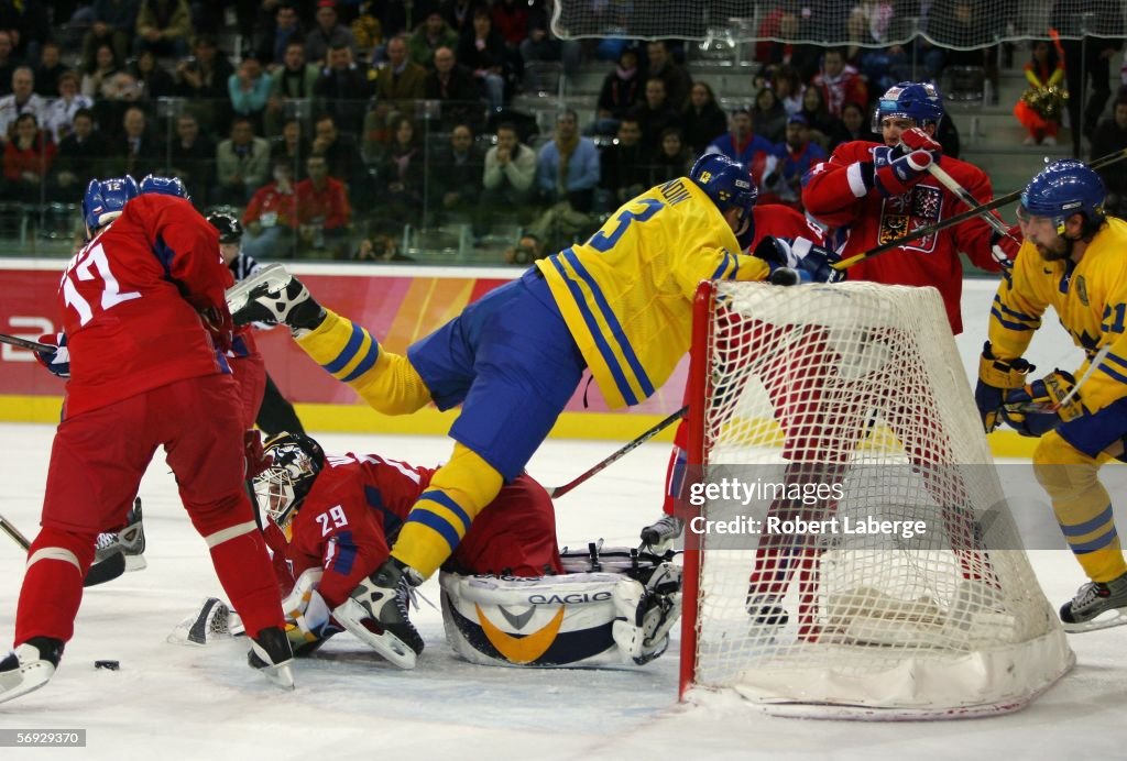 Ice Hockey - Sweden v Czech Republic