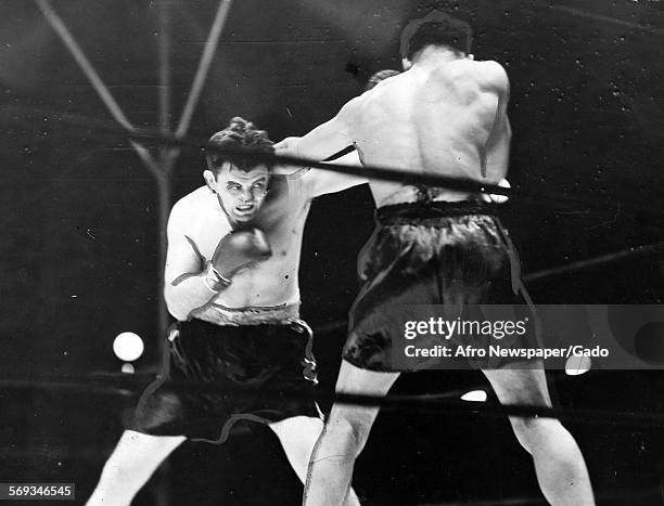 Joe Louis defeating Jim Braddock at Comiskey Park, Chicago, Illinois, June 22, 1937.