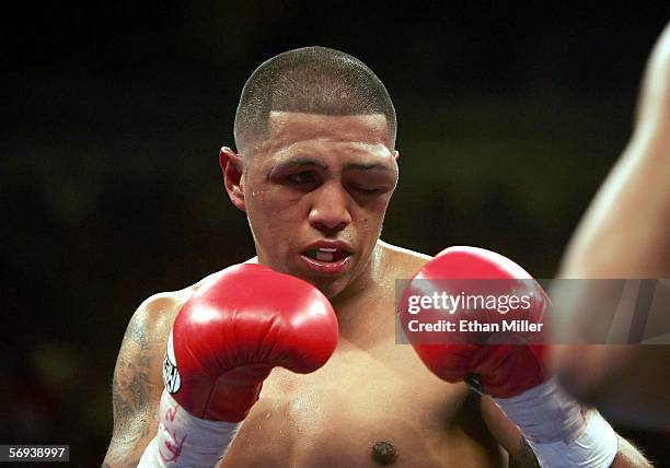 The left eye of Fernando Vargas swells up during the junior middleweight fight against Shane Mosley at the Mandalay Bay Events Center on February 25,...