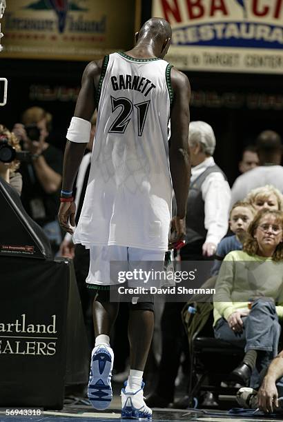 Kevin Garnett of the Minnesota Timberwolves gets ejected from the game against the Memphis Grizzlies on February 26, 2006 at the Target Center in...