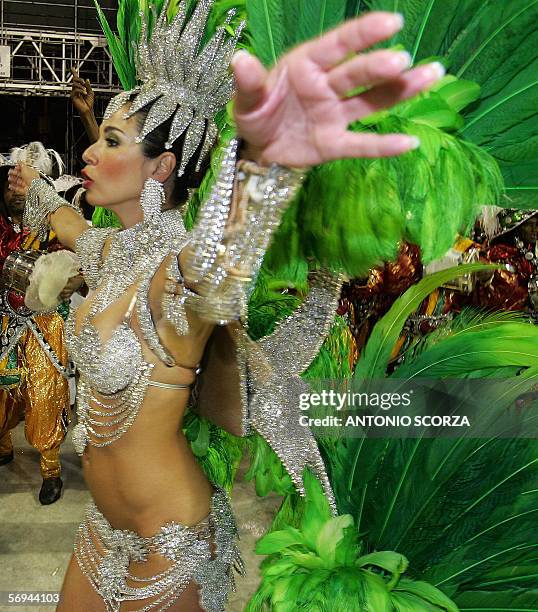 Rio de Janeiro, BRAZIL: Luciana Gimenez, the queen of the drums of the Imperatriz Leopoldinense samba school, performs ahead of the musicians while...