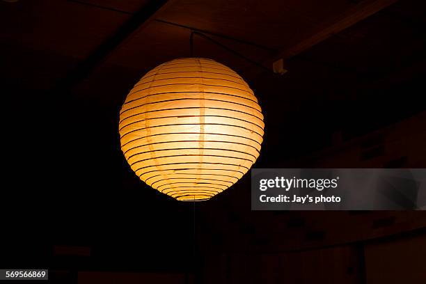 japanese lantern - japanischer lampion stock-fotos und bilder