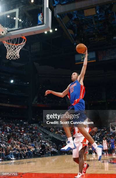 Tayshaun Prince of the Detroit Pistons takes the ball to the basket against the Atlanta Hawks at Philips Arena on January 18, 2006 in Atlanta,...