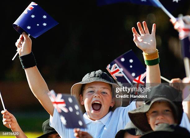 MoRWELL, AUSTRALIA School children cheer for the Melbourne 2006 Queen's Baton during its journey from Traralgon to Cowes as part of the Melbourne...