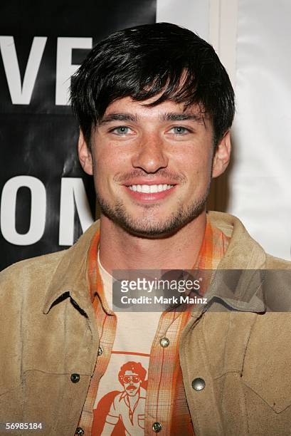 Actor Wes Brown arrives at the Reel Lounge Gala Benefit For The Creative Coalition held at Aqua on March 2, 2006 in Beverly Hills, California.