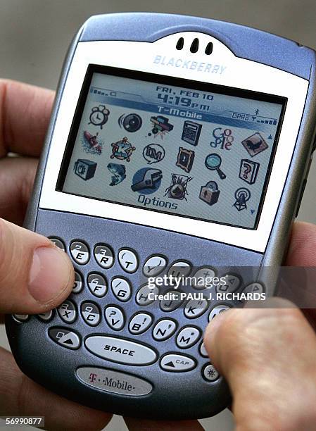 Washington, UNITED STATES: : This 10 February 2006 file photo shows a Blackberry unit in Washinton, DC. The maker of the popular BlackBerry wireless...