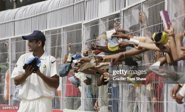 Irfan Pathan of India signs autographs during day four of the First Test between India and England at the VCA Stadium on March 4, 2006 in Nagpur,...