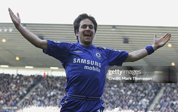 Joe Cole of Chelsea celebrates his goal during the Barclays Premiership match between West Bromwich Albion and Chelsea at the Hawthorns on March 04,...