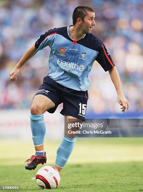 Terry McFlynn of Sydney looks to pass during the Hyundai A-League Grand Final between Sydney FC and the Central Coast Mariners played at Aussie...