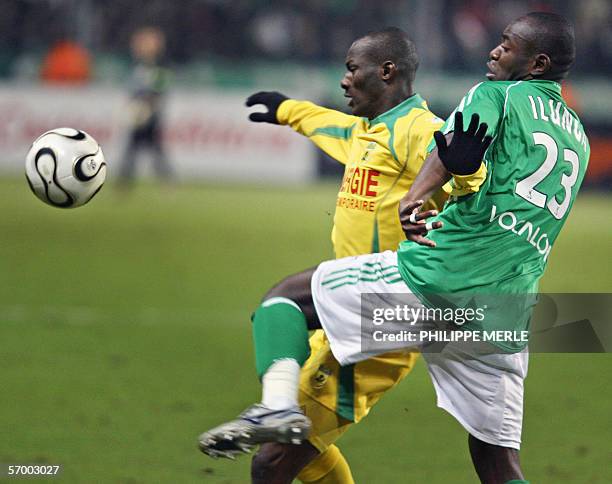 Saint-Etienne, FRANCE: Nantes' Malian forward Mamadou Diallo vies with Saint-Etienne's Congolese defender Herita Ilunga during the French L1 football...