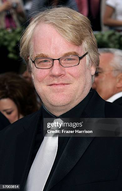 Actor Philip Seymour Hoffman arrives to the 78th Annual Academy Awards at the Kodak Theatre on March 5, 2006 in Hollywood, California.