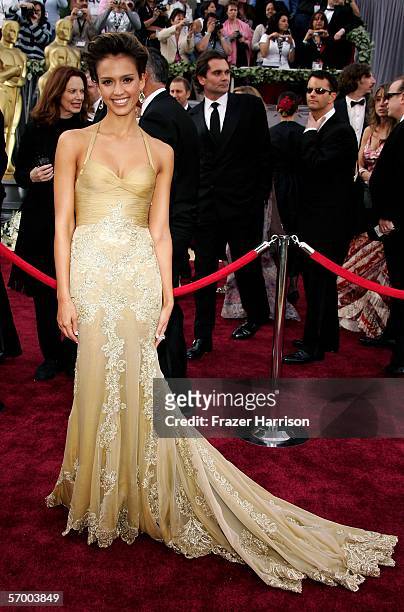 Actress Jessica Alba arrives to the 78th Annual Academy Awards at the Kodak Theatre on March 5, 2006 in Hollywood, California.