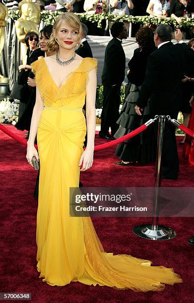 Actress Michelle Williams arrives to the 78th Annual Academy Awards at the Kodak Theatre on March 5, 2006 in Hollywood, California.