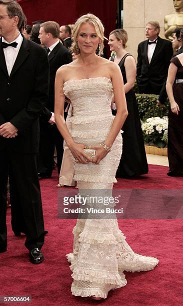 Actresss Diane Kruger arrives at the 78th Annual Academy Awards at the Kodak Theatre on March 5, 2006 in Hollywood, California.
