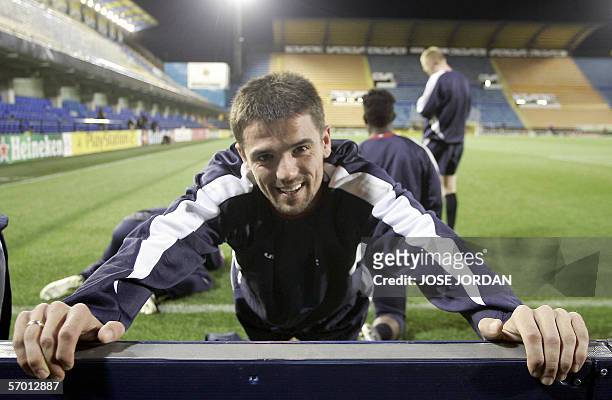 Glasgow Rangers 's Spanish Nacho Novo is seen during a training session at Madrigal Stadium in Villarreal 06 March 2006 ahead of a match against...