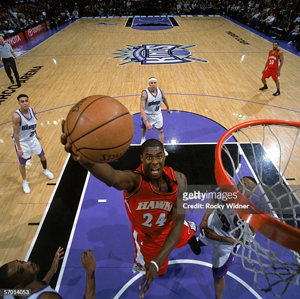 Marvin Williams of the Atlanta Hawks takes the ball to the basket during a game against the Sacramento Kings at Arco Arena on February 12, 2006 in...