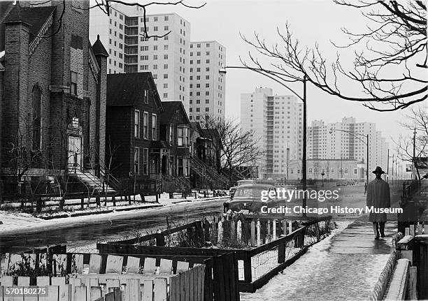 Stateway Gardens looking north onto Dearborn Street south of 39th Street in Chicago, Illinois, January 12, 1959.