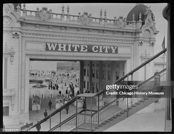 White City amusement park, Chicago, Illinois, 1905-1906.