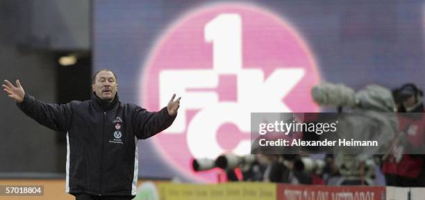 Headcoach Wolfgang Woldf of Kaiserslautern gesticulates during the Bundesliga match between 1.FC Kaiserslautern and VFB Stuttgart at the Fritz Walter...