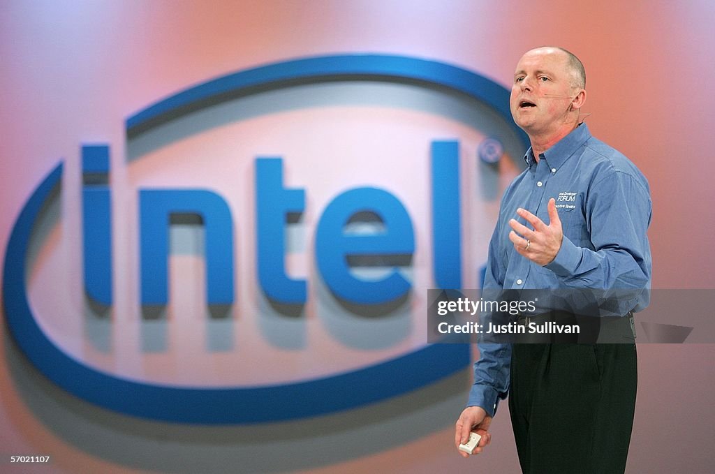 Intel Unveils Prototype of "Ultra-Mobile PC"