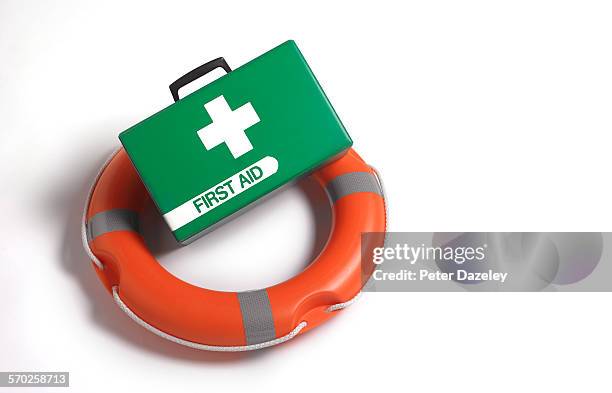 life belt and first aid case - first aid kit 個照片及圖片檔