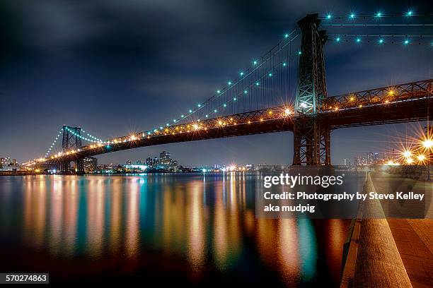 the williamsburg bridge - williamsburg new york stockfoto's en -beelden