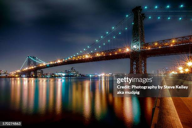 the williamsburg bridge - queens bridge stock pictures, royalty-free photos & images