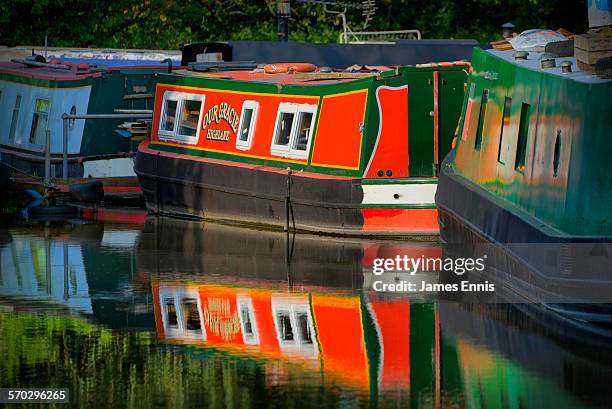 colourful narrow boat on macclesfield canal - macclesfield stock pictures, royalty-free photos & images