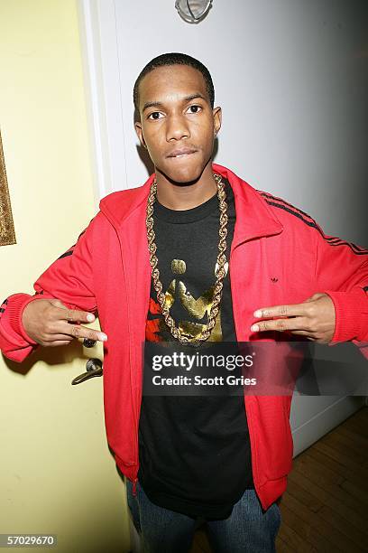 Izzy Rapper Photos and Premium High Res Pictures - Getty Images
