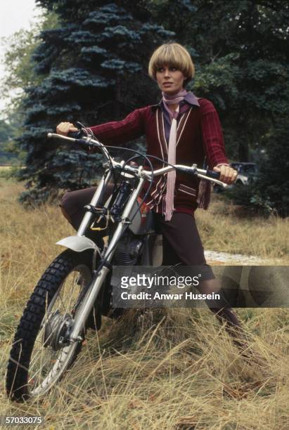 English actress Joanna Lumley in her role as Purdey in the TV adventure series 'The New Avengers', circa 1976.