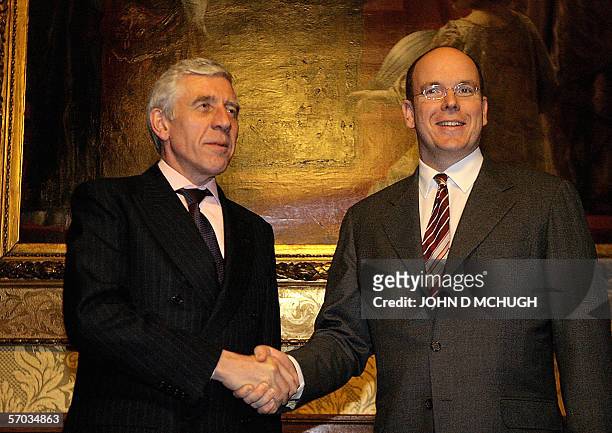United Kingdom: Britain's Foreign Secretary Jack Straw meets with Prince Albert of Monaco at the Foreign and Commonwealth Office in London, 09 March...
