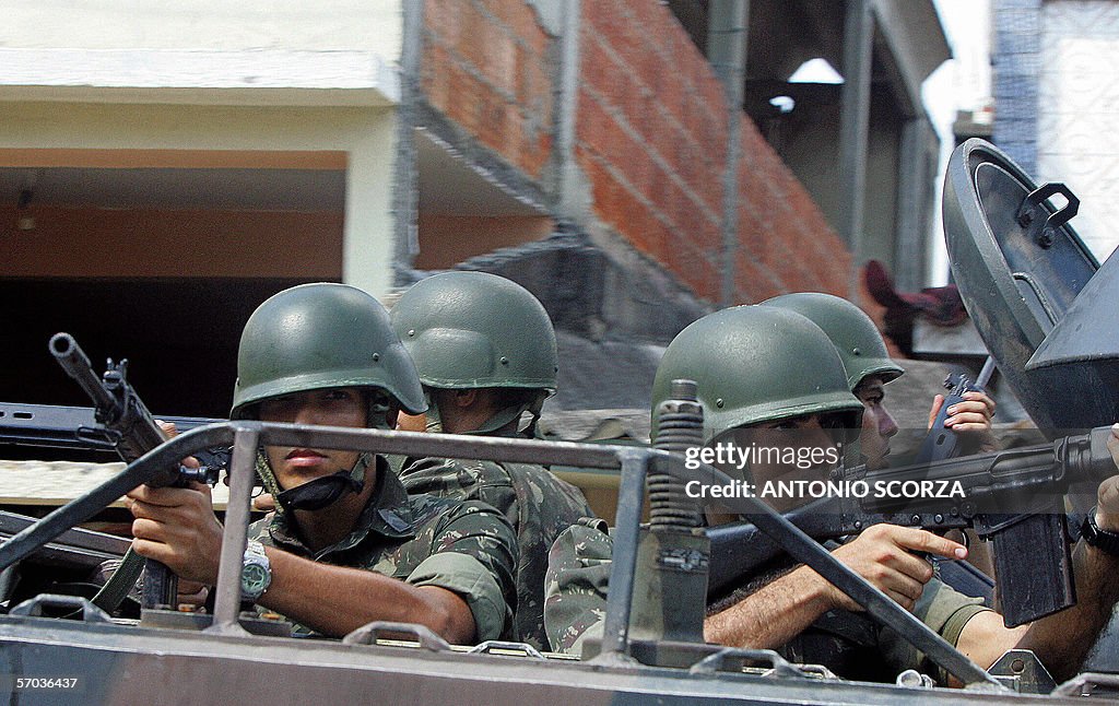 Brazilian soldiers of the 2nd Combat Bat